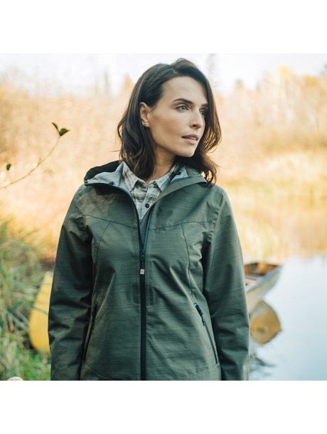 TM92905__684_B_FR_ONL_CROP